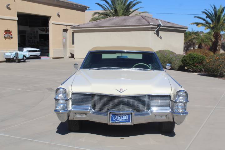 Cadillac-deville-1965-3
