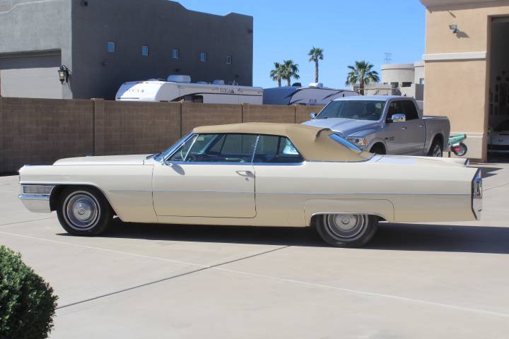Cadillac-deville-1965-5