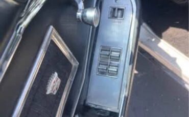 Cadillac-deville-1966-black-13