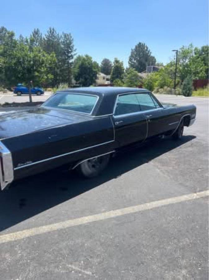 Cadillac-deville-1966-black-5