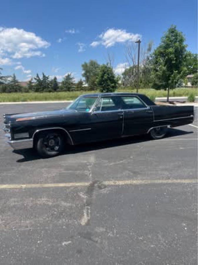 Cadillac-deville-1966-black-7