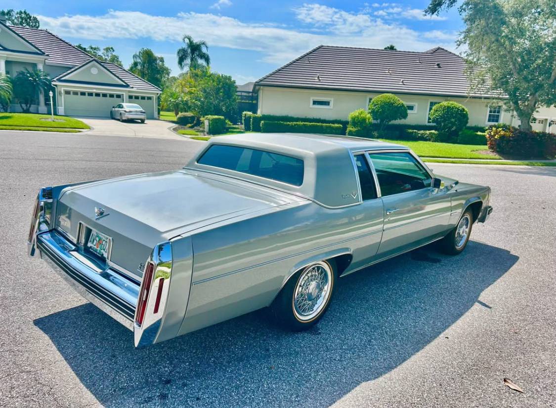 Cadillac-deville-1983-green-1