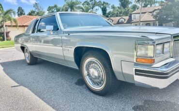 Cadillac-deville-1983-green-21