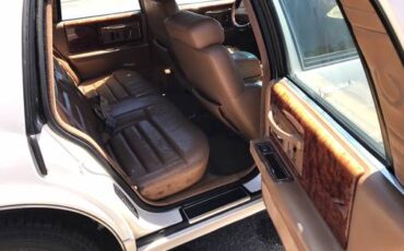 Cadillac-deville-1991-white-3