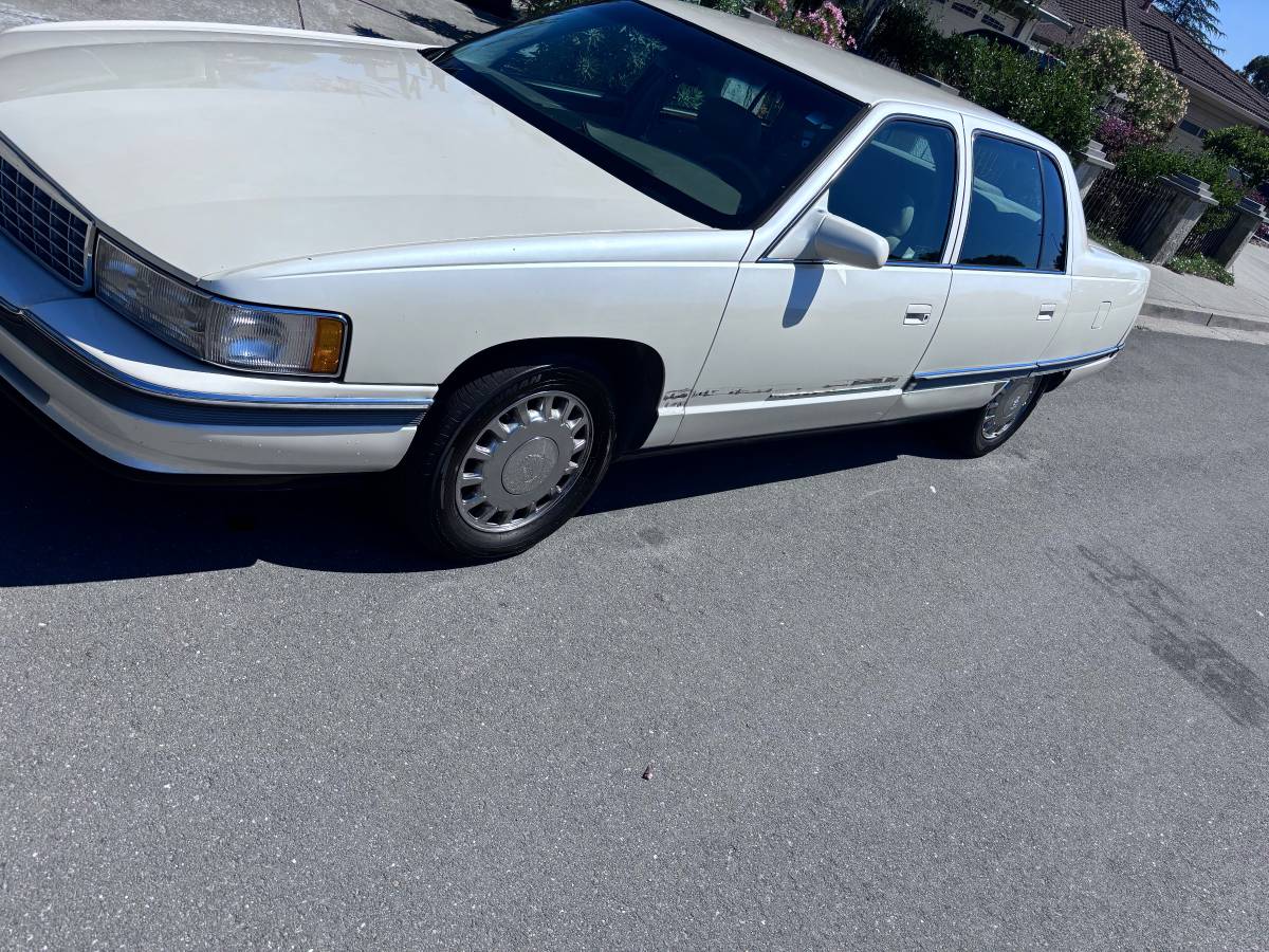 Cadillac-deville-1994-white-1