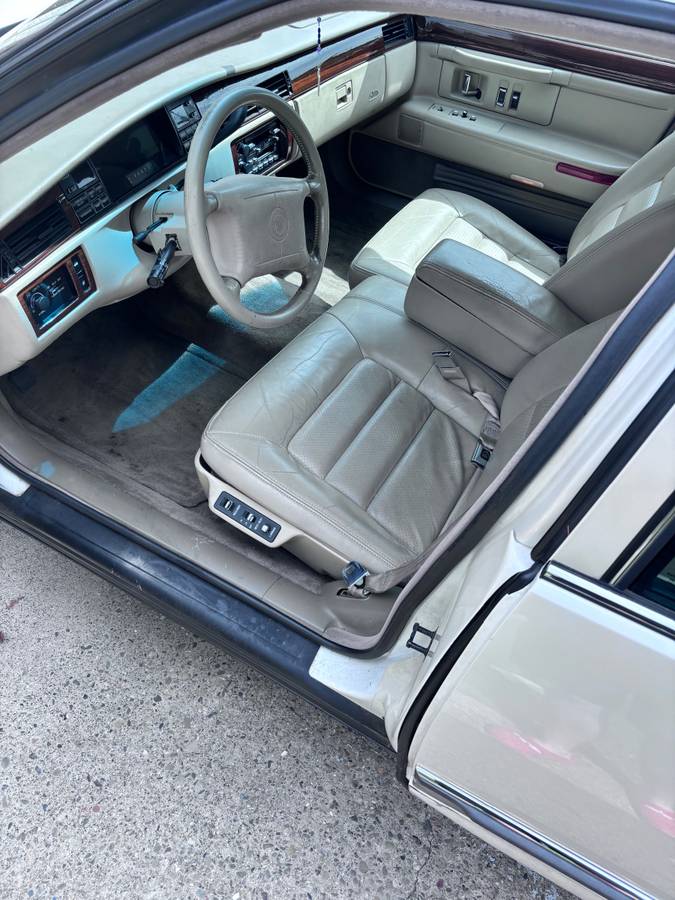 Cadillac-deville-1994-white-7