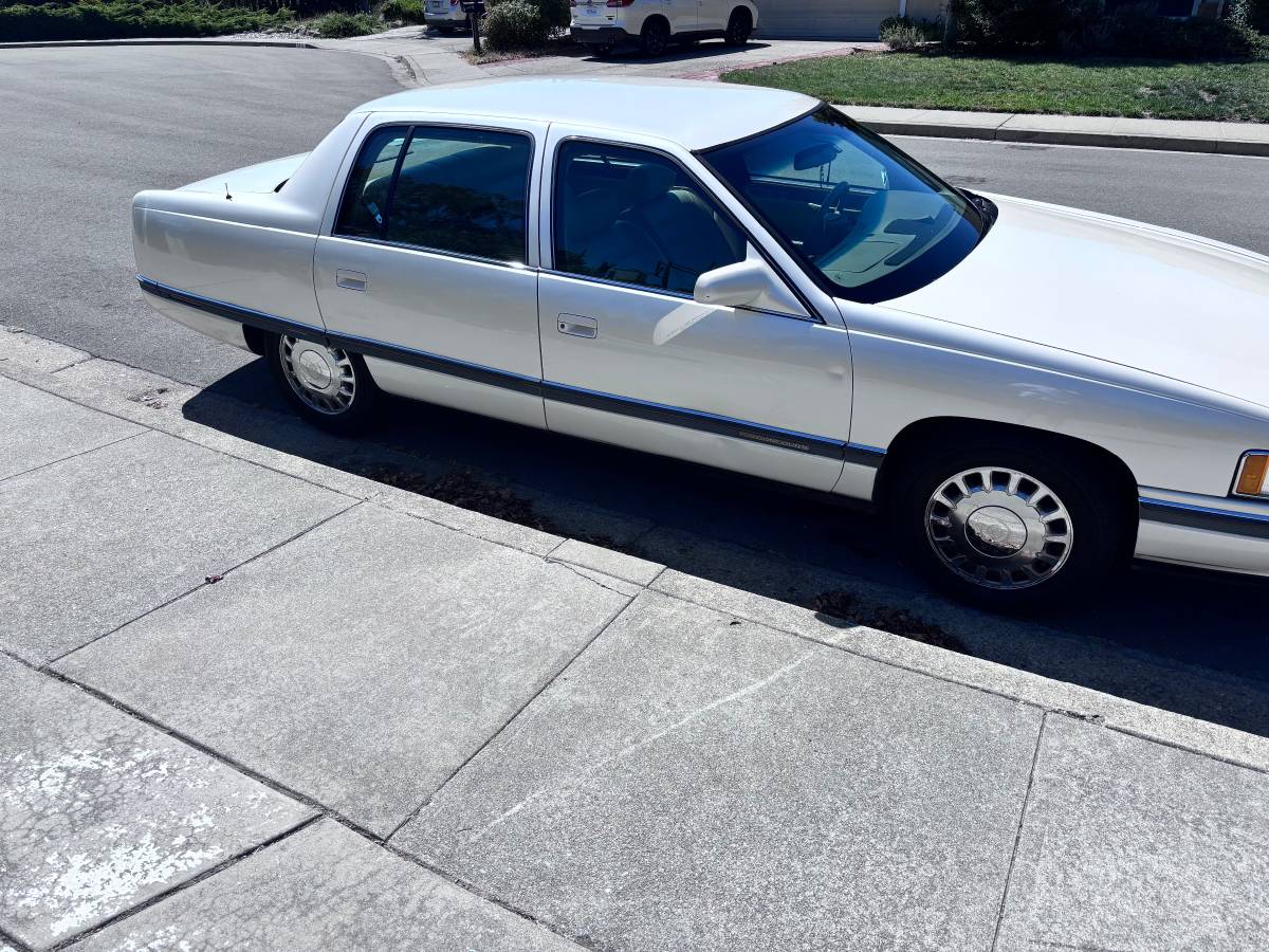 Cadillac-deville-1994-white