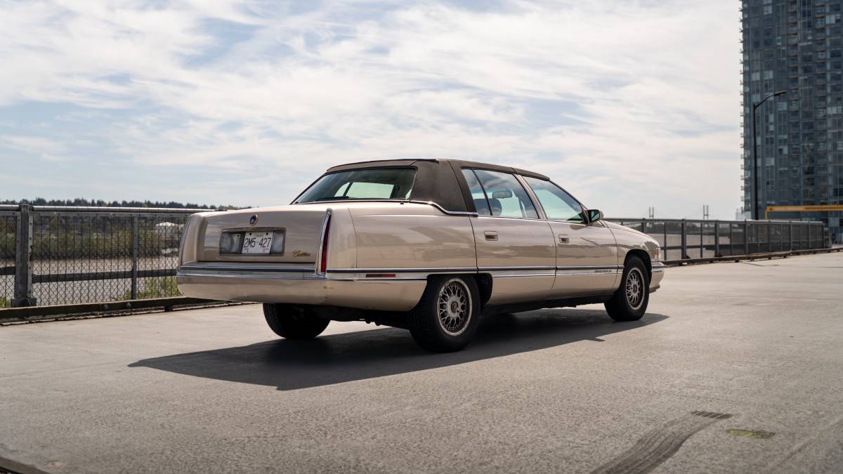 Cadillac-deville-1995-brown-1