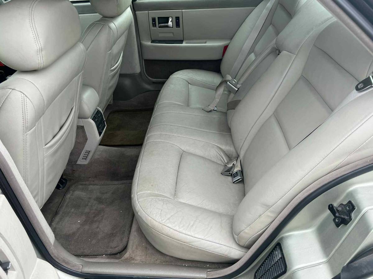 Cadillac-deville-1996-4