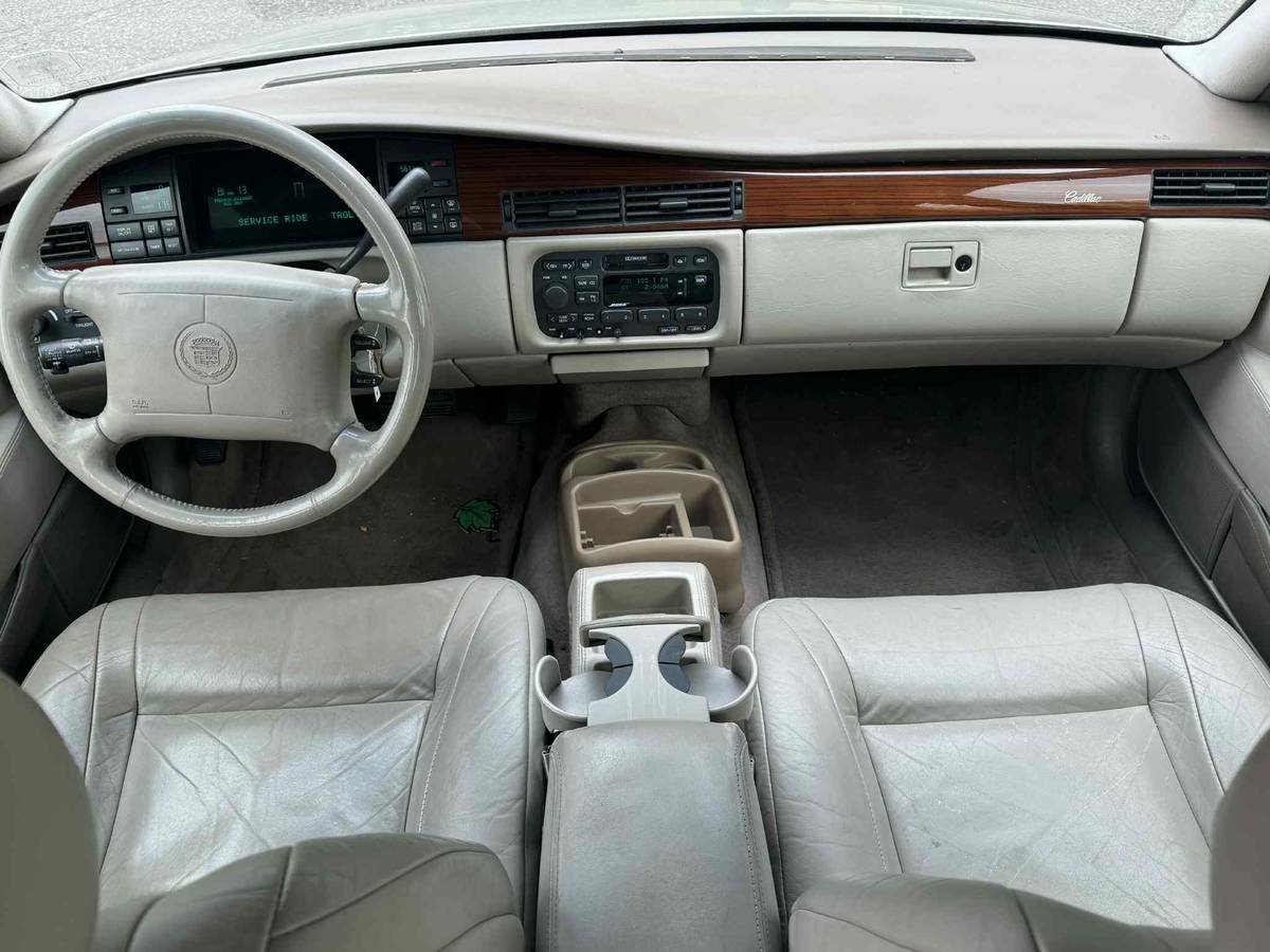 Cadillac-deville-1996-7