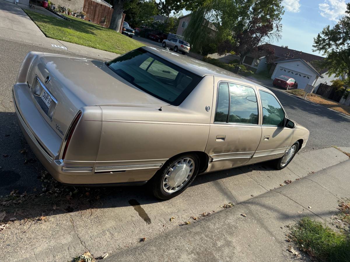 Cadillac-deville-1996-brown-4