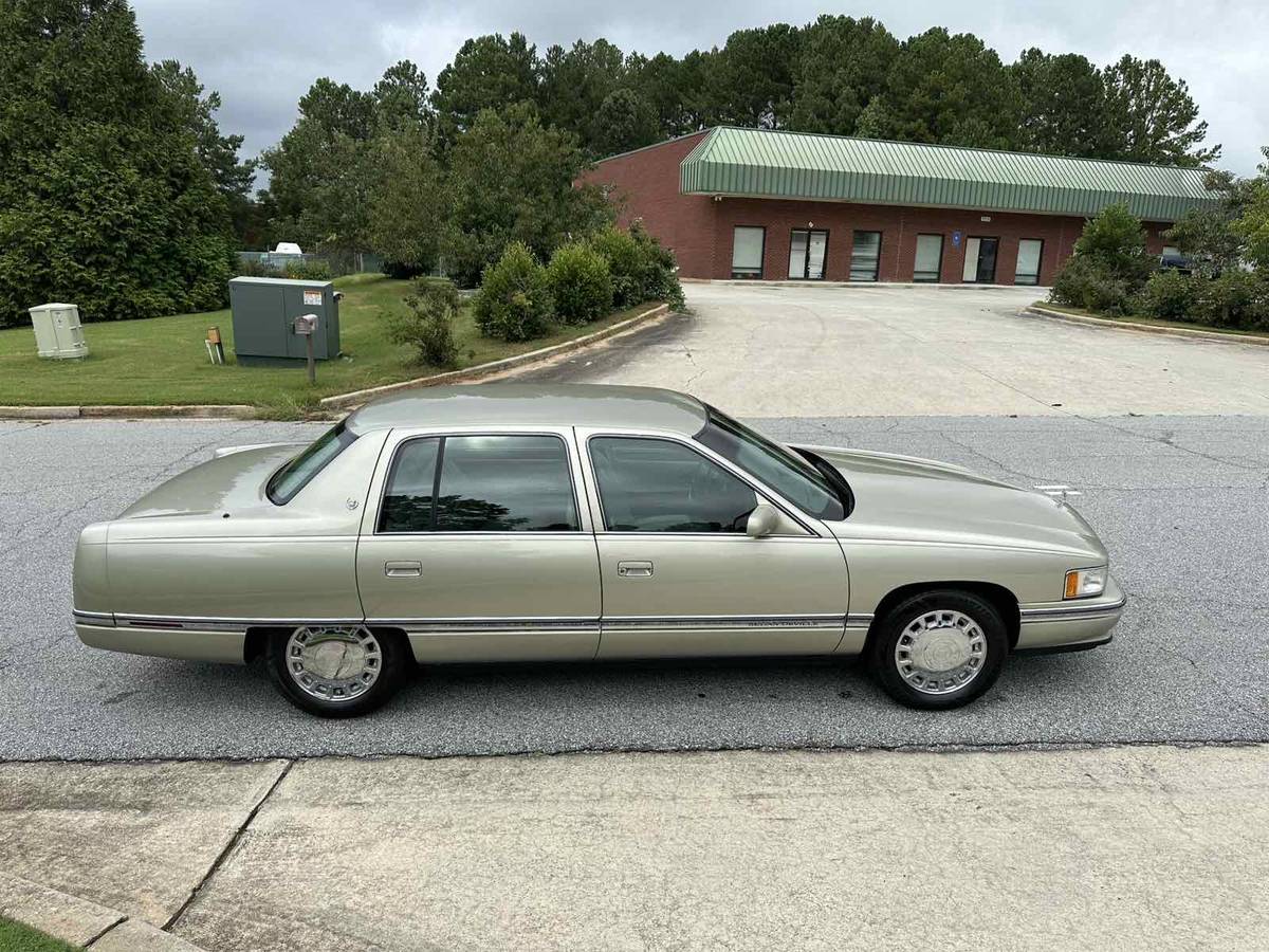 Cadillac-deville-1996-green-1