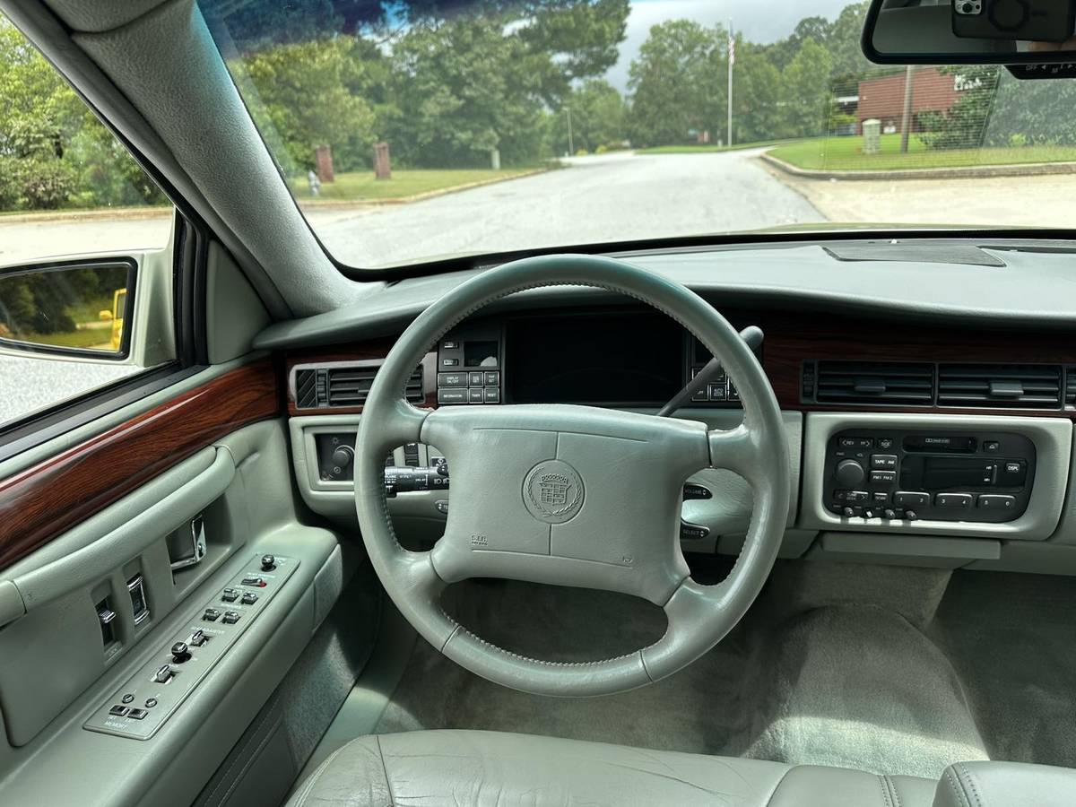 Cadillac-deville-1996-green-13