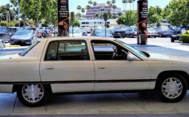 Cadillac-deville-concours-1996-white-11