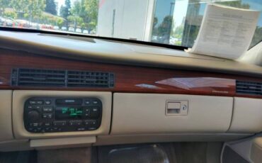 Cadillac-deville-concours-1996-white-18