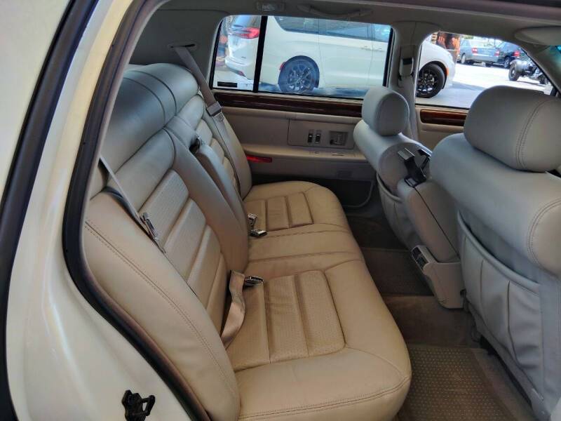 Cadillac-deville-concours-1996-white-20
