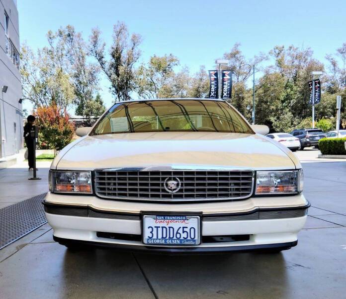 Cadillac-deville-concours-1996-white-3