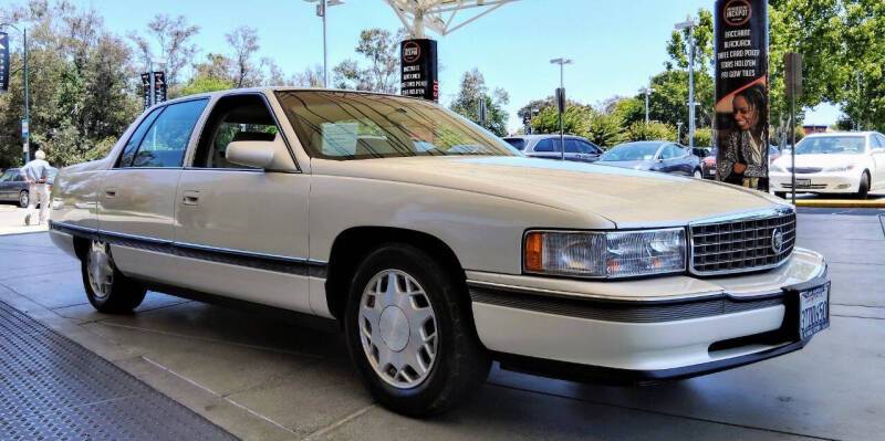 Cadillac-deville-concours-1996-white-8