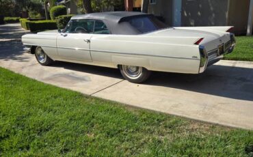 Cadillac-deville-convertible-1964-white-11
