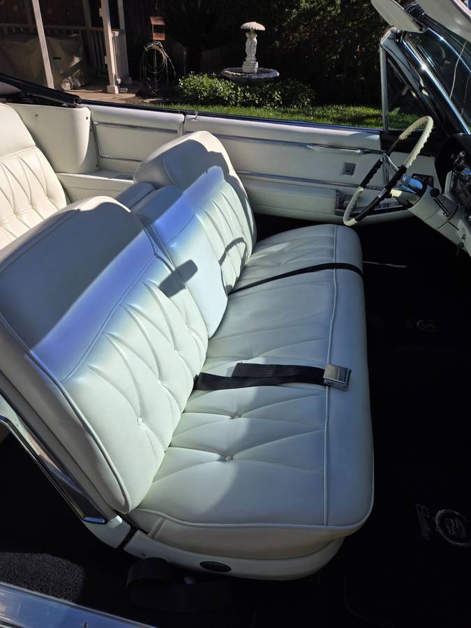 Cadillac-deville-convertible-1964-white-16