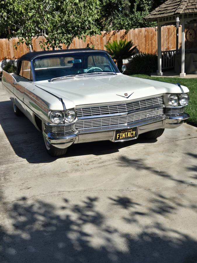 Cadillac-deville-convertible-1964-white-4