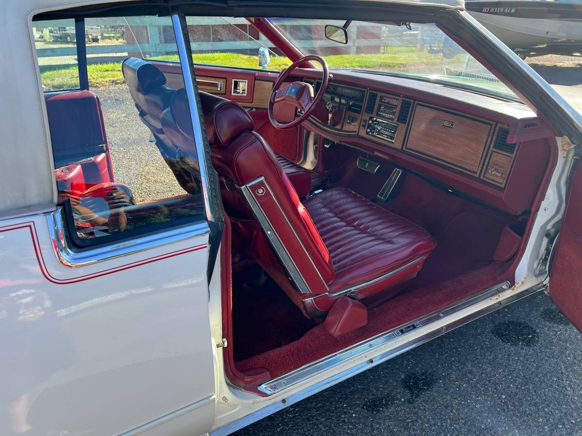Cadillac-eldorado-biarritz-convertible-1984-white-5