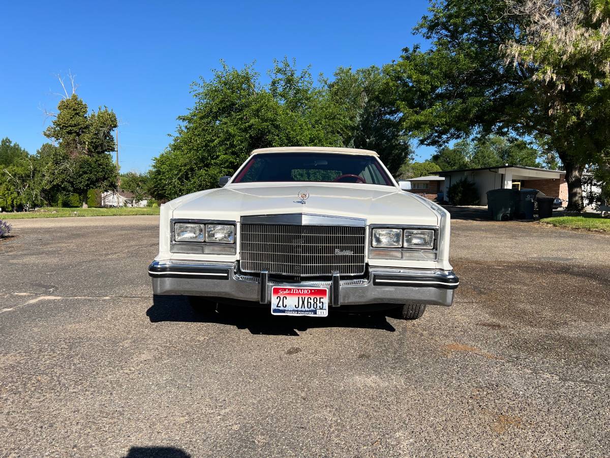 Cadillac-eldorado-biarritz-convertible-1984-white-6
