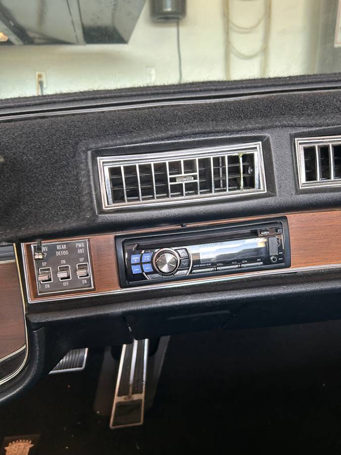 Cadillac-eldorado-convertible-1975-black-3