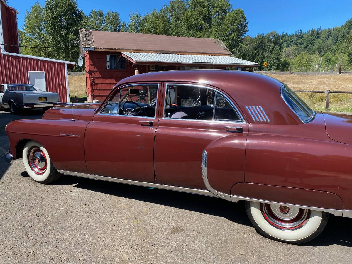 Cadillac-fleetwood-1948-11