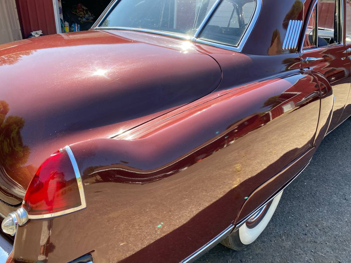 Cadillac-fleetwood-1948-12