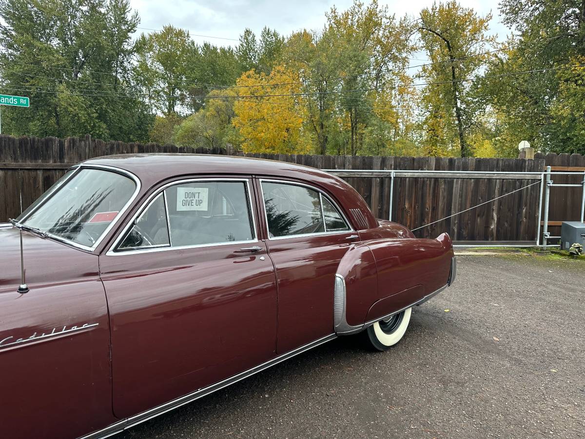 Cadillac-fleetwood-1948-2