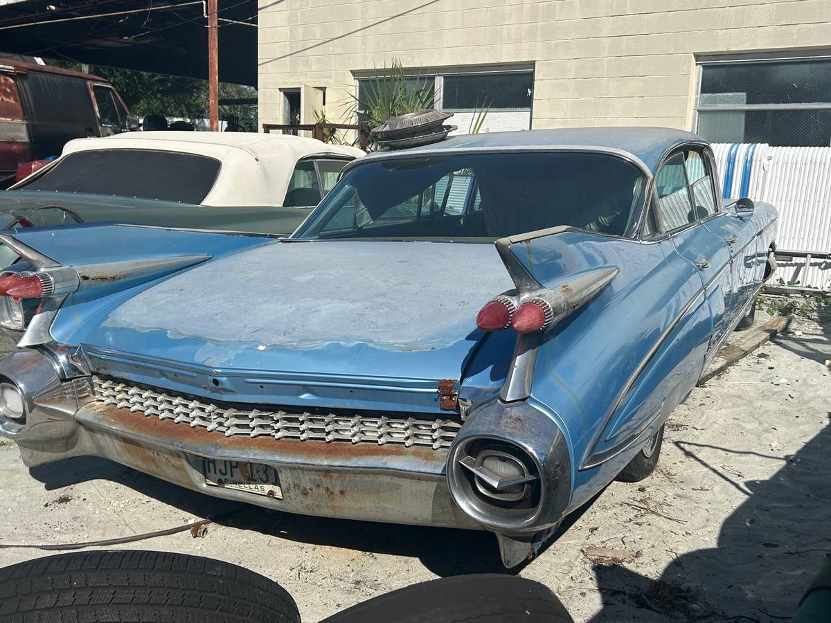 Cadillac-fleetwood-1959-10