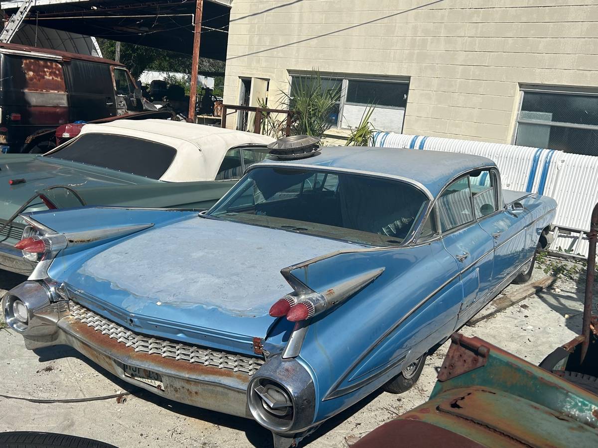 Cadillac-fleetwood-1959-11
