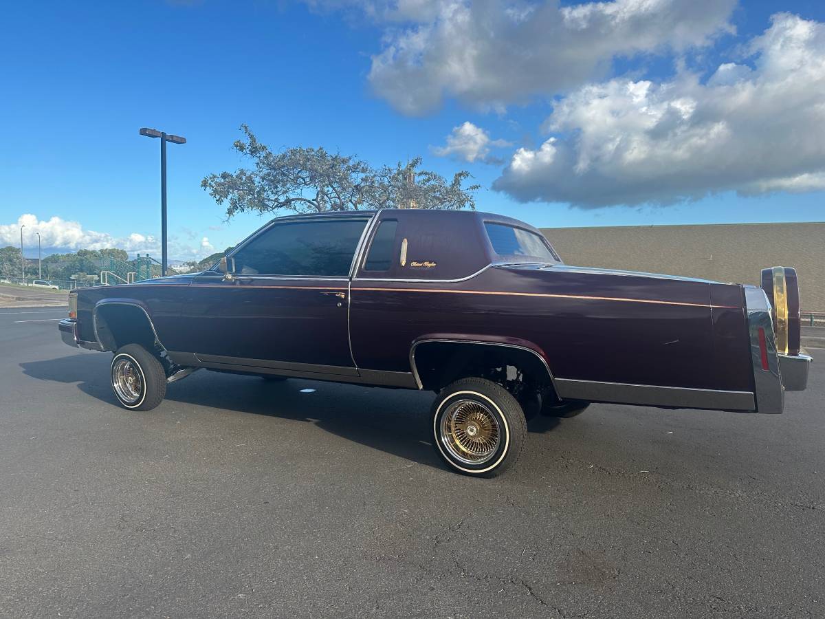 Cadillac-fleetwood-1980-3
