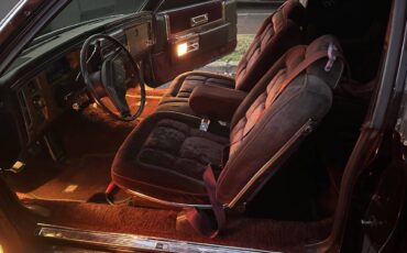 Cadillac-fleetwood-1980-9