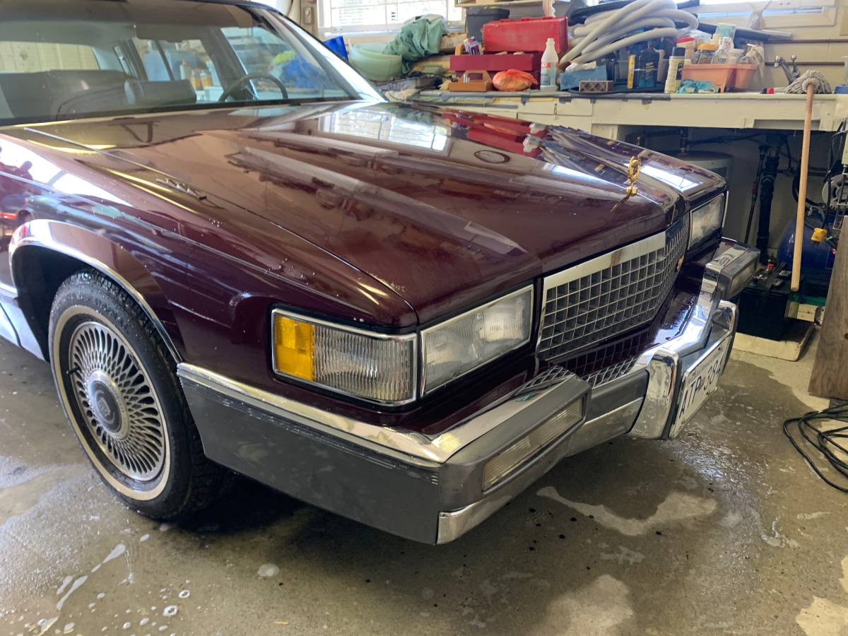 Cadillac-fleetwood-1989-red-7
