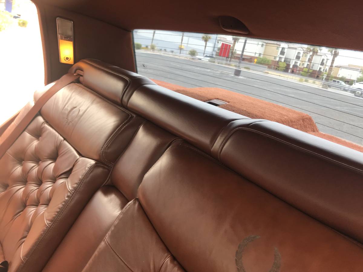 Cadillac-fleetwood-1991-custom-14