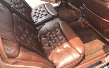 Cadillac-fleetwood-1991-custom-16