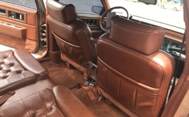 Cadillac-fleetwood-1991-custom-17