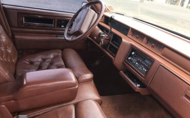 Cadillac-fleetwood-1991-custom-2
