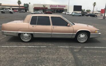 Cadillac-fleetwood-1991-custom
