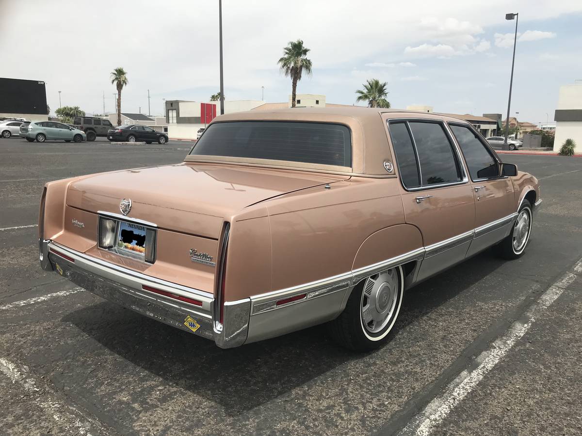 Cadillac-fleetwood-1991-custom-4