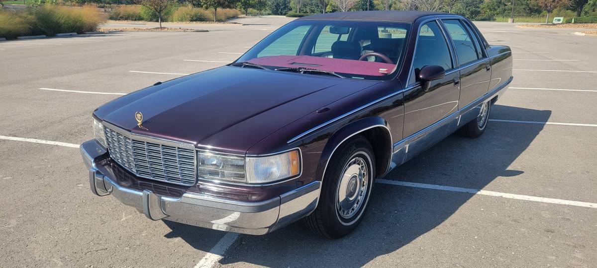 Cadillac-fleetwood-1994-custom-10