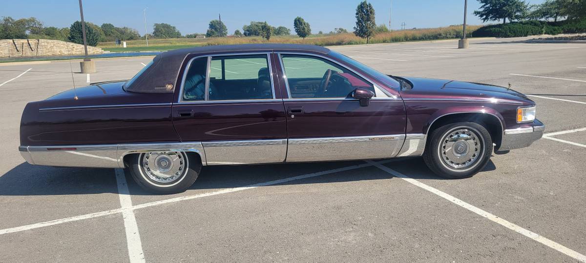 Cadillac-fleetwood-1994-custom-13