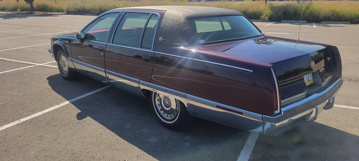 Cadillac-fleetwood-1994-custom-22