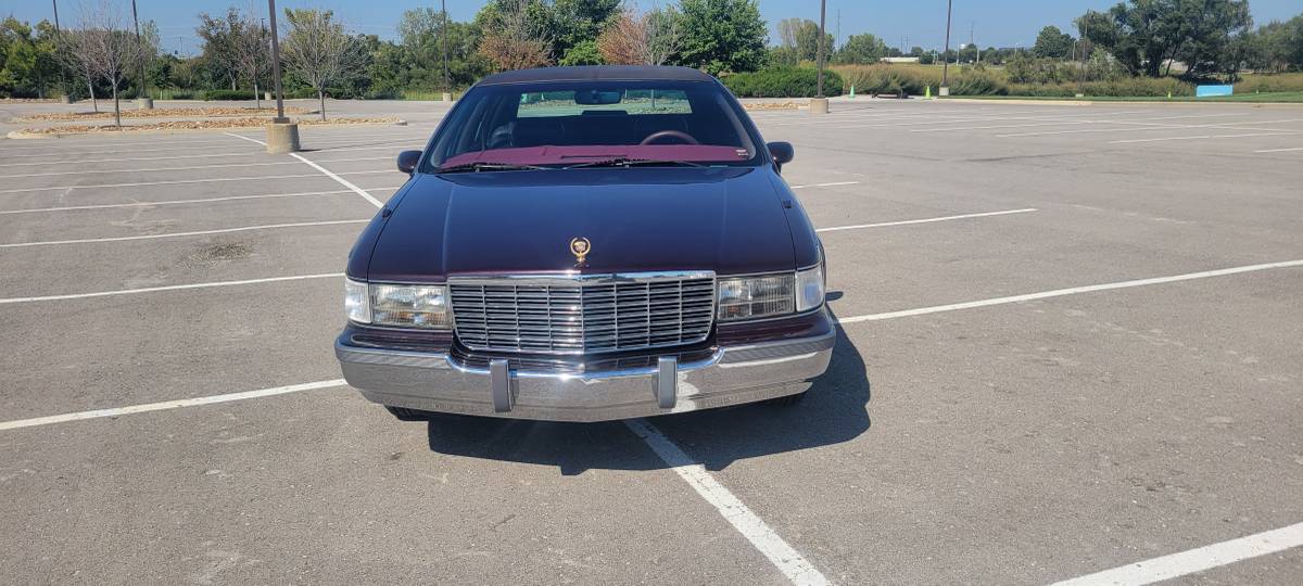 Cadillac-fleetwood-1994-custom-9