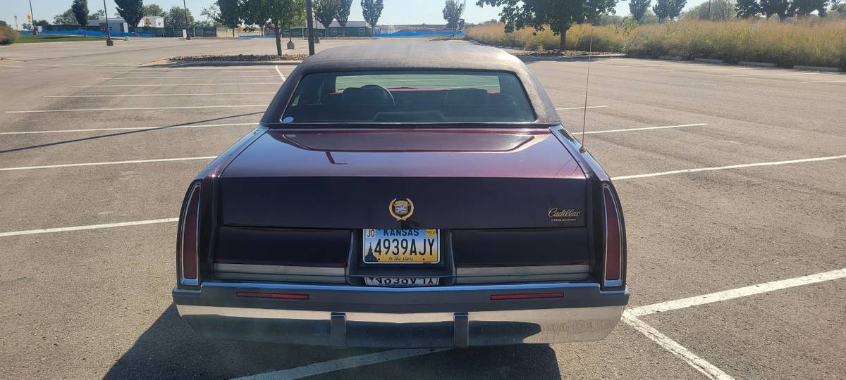 Cadillac-fleetwood-1994-custom