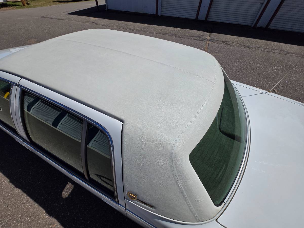Cadillac-fleetwood-1995-white-15
