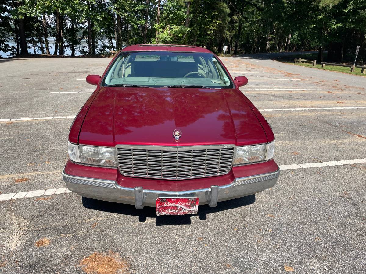 Cadillac-fleetwood-1996-red-17