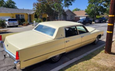 Cadillac-fleetwood-brougham-1969